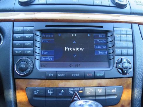 Used 2008 Mercedes-Benz E 350 4MATIC Sedan image 18