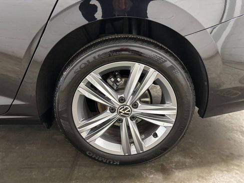 Used 2024 Volkswagen Jetta SE image 35