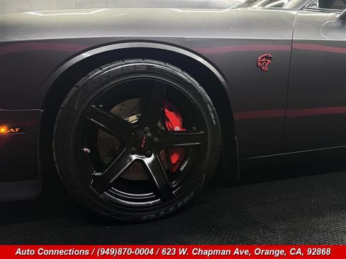 Used 2018 Dodge Challenger SRT Hellcat RWD image 36