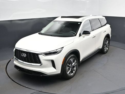 Used 2023 INFINITI QX60 Luxe w/ Performance Audio Package FWD image 30