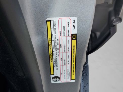 Used 2020 Jeep Cherokee Limited image 32