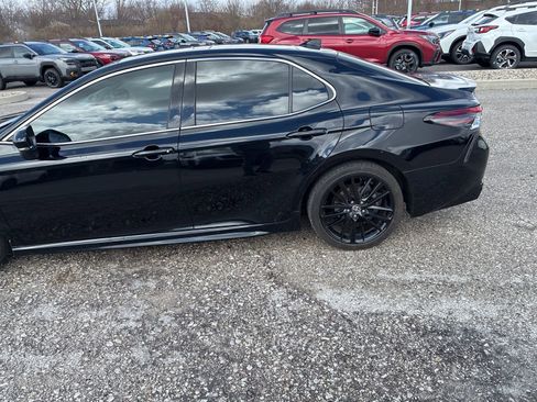 Used 2024 Toyota Camry XSE w/ Navigation Package image 9