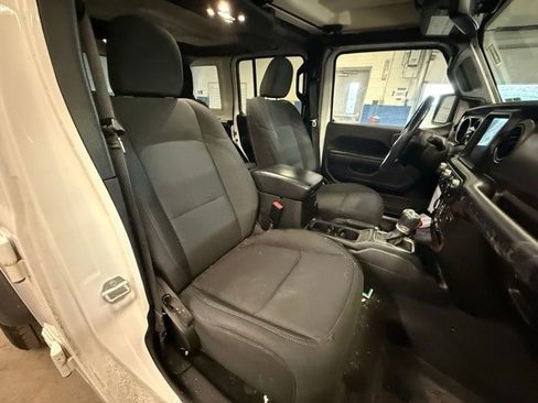 Used 2021 Jeep Wrangler Unlimited Sport image 29