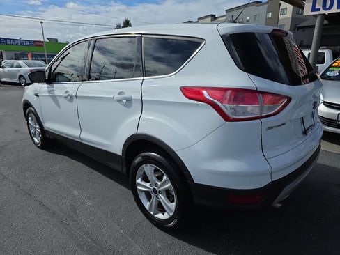 Used 2015 Ford Escape SE image 5
