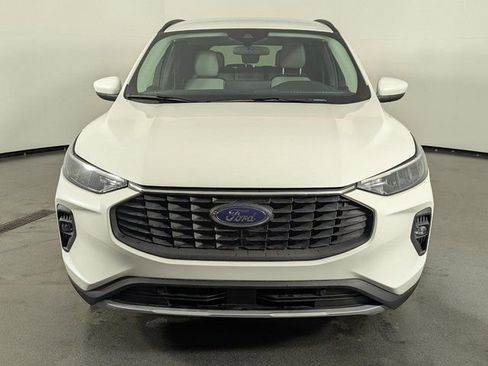 Used 2023 Ford Escape SE image 3