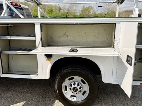 Used 2019 GMC Sierra 2500 4x4 Double Cab w/ Sierra Convenience Package image 7