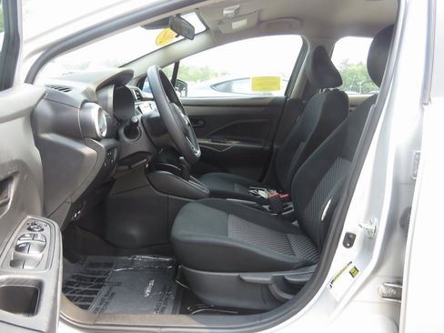Used 2023 Nissan Versa S w/ S Plus Package image 11