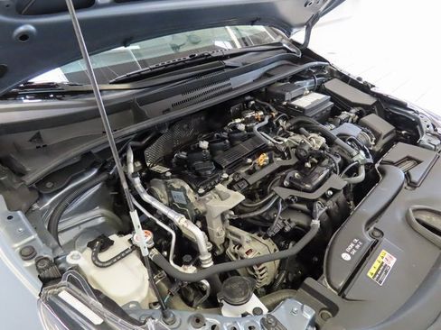 Used 2024 Toyota Corolla LE image 33