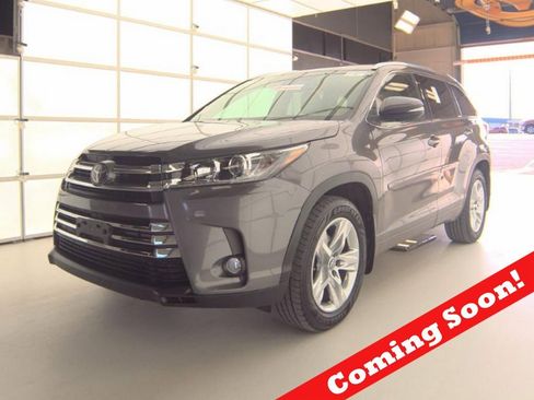 Used 2018 Toyota Highlander Limited image 60