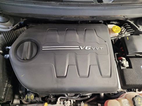 Used 2019 Jeep Cherokee Limited image 30