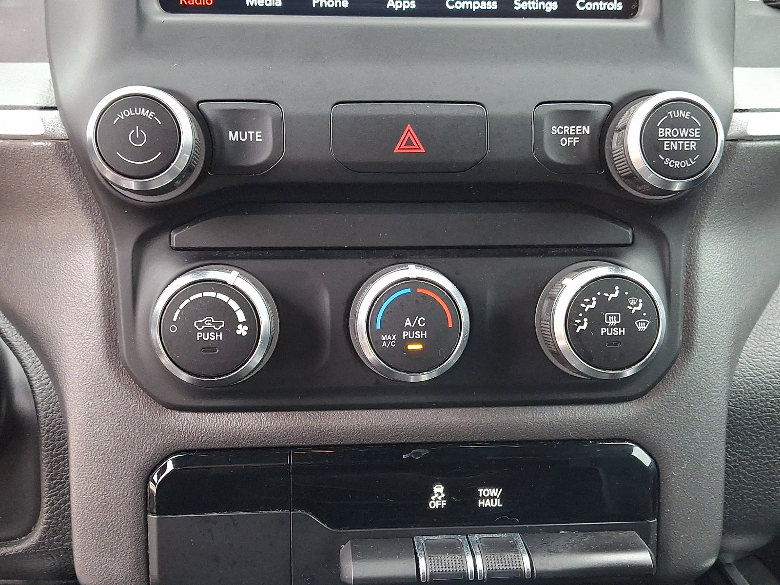 Used 2021 RAM 1500 Big Horn AWD/4WD image 16