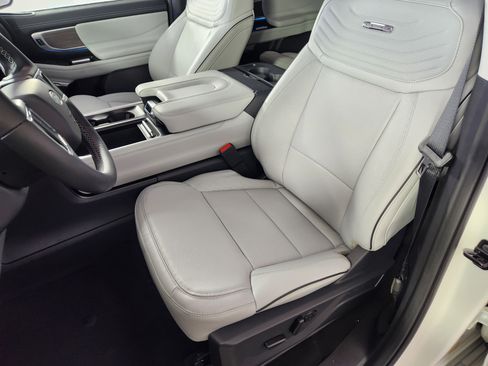 New 2026 Ford Expedition Max Platinum w/ Platinum Ultimate Package image 12