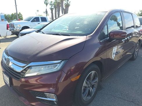 Used 2018 Honda Odyssey Touring image 1