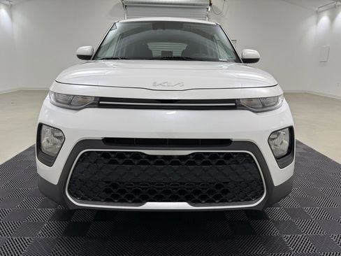 Used 2022 Kia Soul LX w/ Technology Package image 2