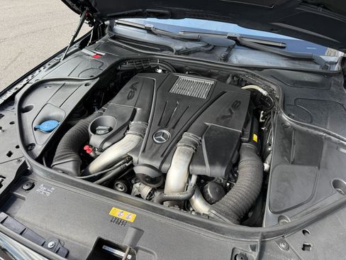Used 2016 Mercedes-Benz S 550 Sedan image 19