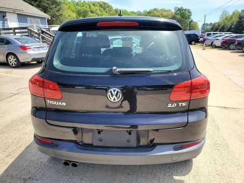 Used 2014 Volkswagen Tiguan S image 10