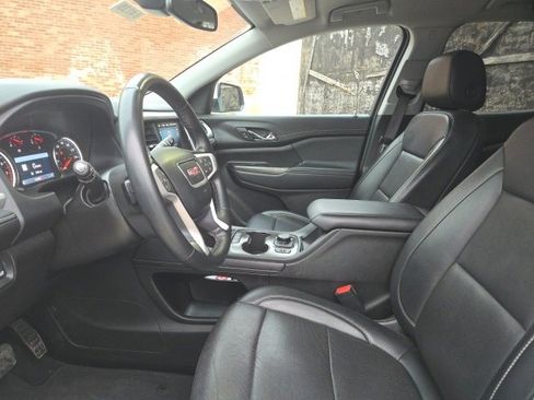 Used 2023 GMC Acadia SLT image 10