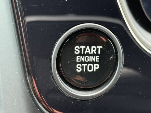 Certified 2024 Porsche Cayenne Coupe image 35