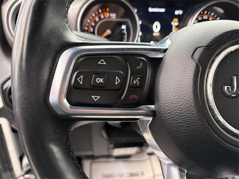 Used 2018 Jeep Wrangler Unlimited Sahara image 18