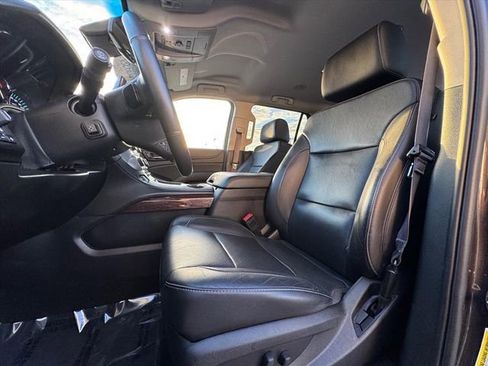 Used 2017 GMC Yukon SLT w/ HD Trailering Package image 19