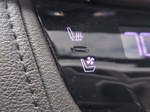 Used 2018 Cadillac XT5 Premium Luxury image 26