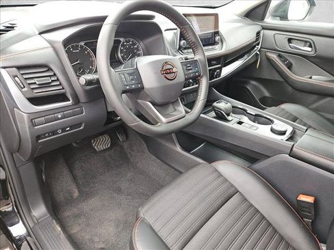 New 2026 Nissan Rogue SV image 10