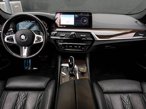 Used 2023 BMW M550i xDrive w/ Executive Package AWD/4WD image 23