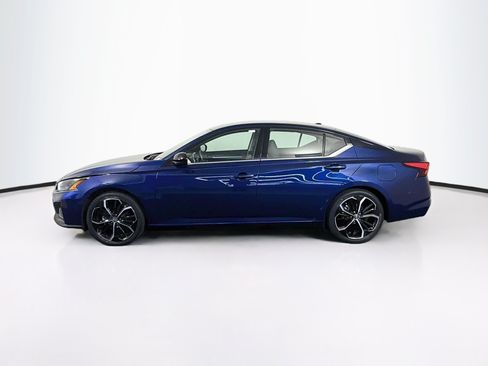 Used 2024 Nissan Altima 2.5 SR FWD image 4