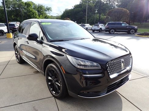 Used 2022 Lincoln Corsair AWD w/ Premium Package image 8