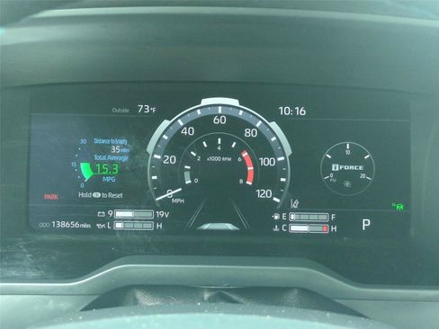 Used 2022 Toyota Tundra Platinum w/ Advanced Package AWD/4WD image 23