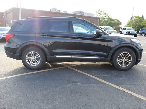 Used 2020 Ford Explorer XLT w/ Comfort Package RWD image 5