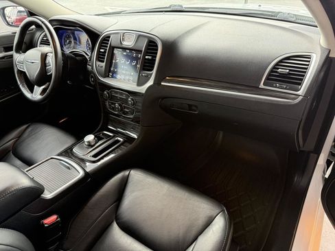 Used 2019 Chrysler 300 Touring L w/ Quick Order Package 2EF RWD image 27