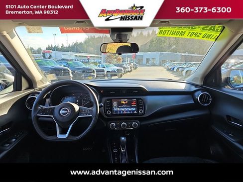 Used 2023 Nissan Kicks SV image 19