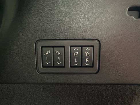 Used 2024 Cadillac XT6 Sport w/ LPO, Onyx Lite Package AWD/4WD image 14