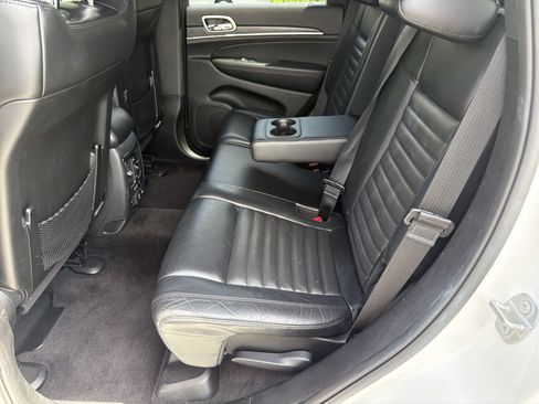 Used 2018 Jeep Grand Cherokee Limited RWD image 26
