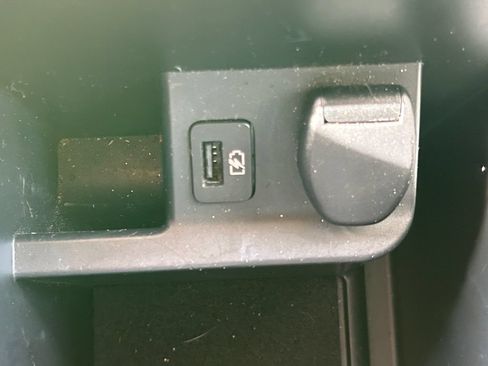 Used 2019 Nissan Rogue S AWD/4WD image 28