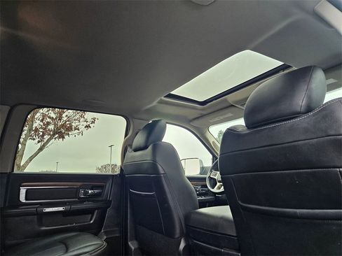 Used 2018 RAM 2500 Laramie image 38