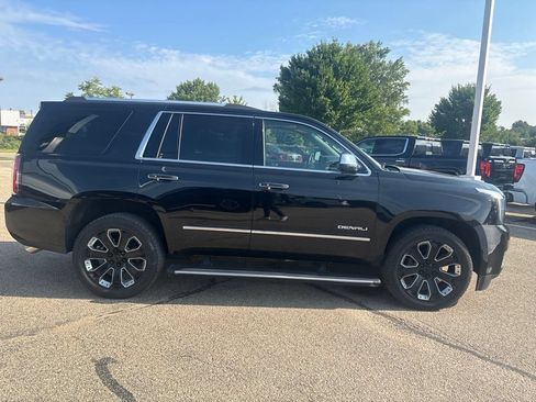 Used 2019 GMC Yukon Denali w/ Denali Ultimate Black Edition AWD/4WD image 4