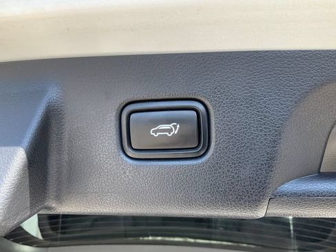 Used 2022 Hyundai Palisade Limited FWD image 21