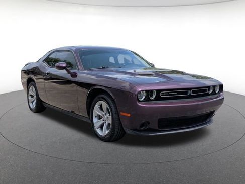 Used 2021 Dodge Challenger SXT RWD image 7