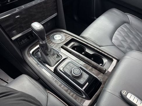 Used 2024 Nissan Armada Platinum w/ Captain's Chairs Package RWD image 40