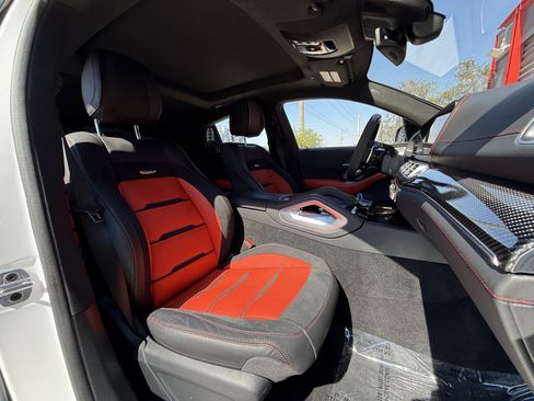 Used 2024 Mercedes-Benz GLE 63 AMG S w/ Driver Assistance Package image 21