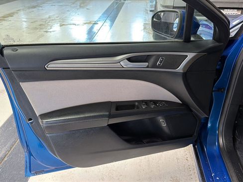 Used 2018 Ford Fusion S image 11