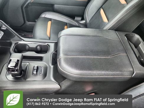 Used 2024 GMC Sierra 1500 AT4 w/ Technology Package image 29