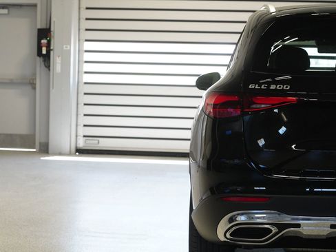 New 2026 Mercedes-Benz GLC 300 4MATIC image 12
