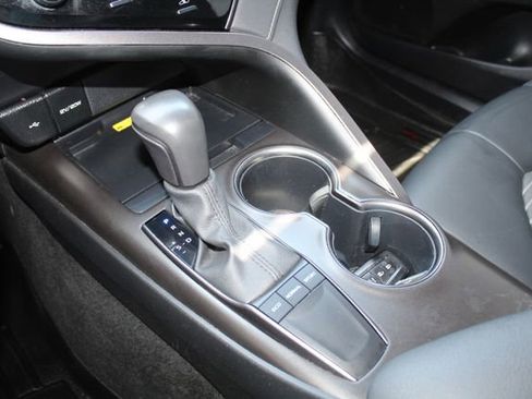 Used 2023 Toyota Camry SE w/ Audio Upgrade Package FWD image 28