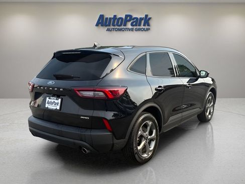 Used 2025 Ford Escape ST-Line Select AWD/4WD image 8