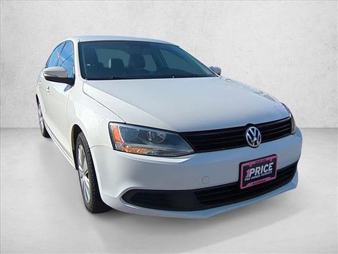 Used 2012 Volkswagen Jetta SE image 3