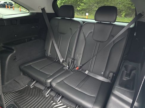 Used 2025 Kia Sorento S FWD image 10