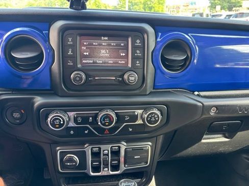 Used 2018 Jeep Wrangler Unlimited Sport S AWD/4WD image 14